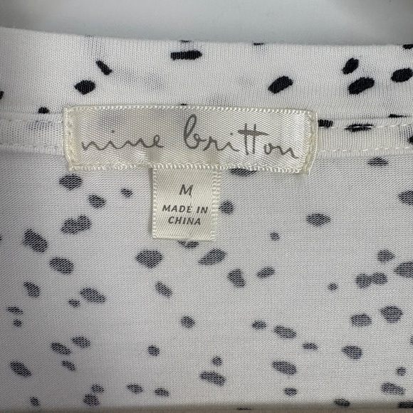 Nine Britton White and Black Dotted Short Sleeve Top - Picture 4 of 7